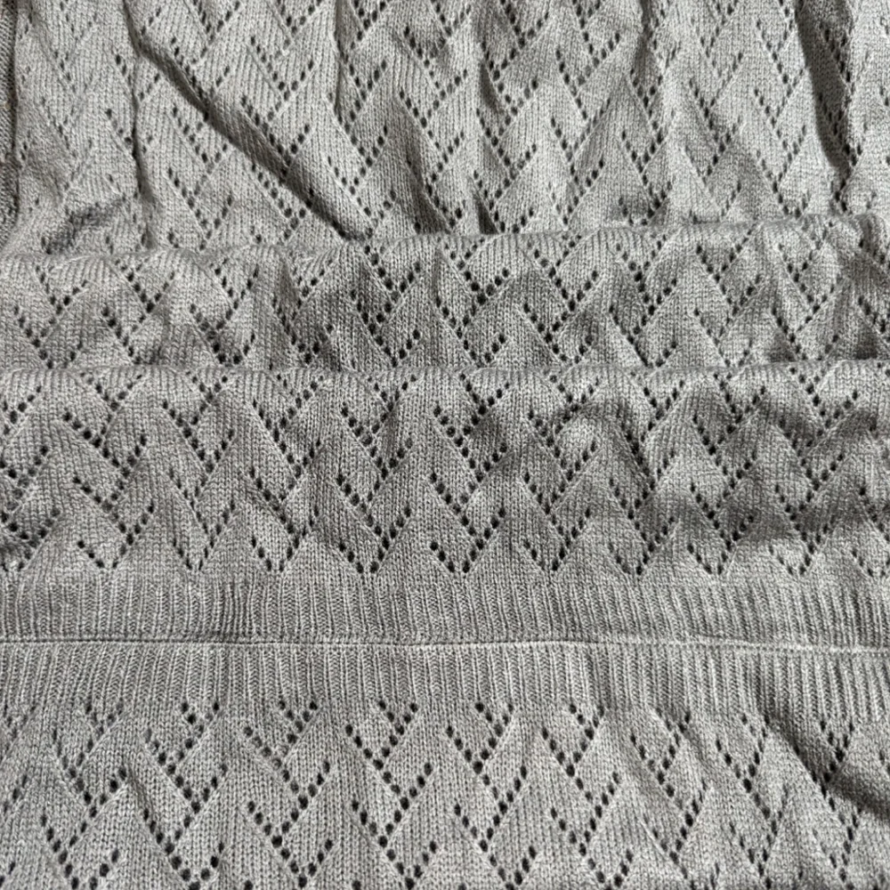 Gray Open Weave Pattern Infinity‎ Scarf (M284)